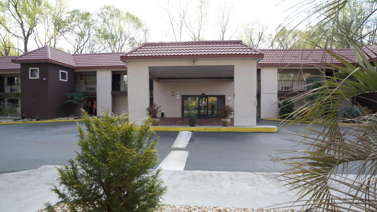Motel 6 Atlanta Ga Atlanta Airport East Exterior photo